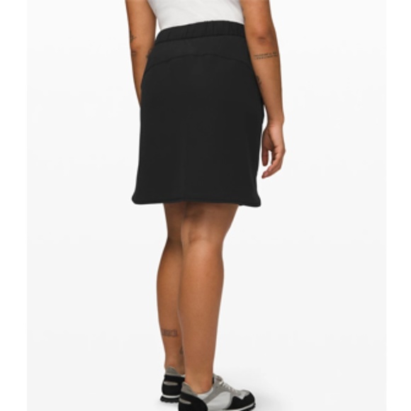 LULULEMON ON THE FLY BLACK MINI SKIRT WOMEN SIZE 4 - Picture 3 of 6